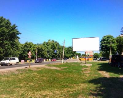Billboard A in Znam'yanka, 3х6  na rozi vulic' Privokzal'na ta Viktora Gologo, bila bud. No11 Photo 1