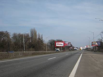 Billboard  in Boryspil Borispil's'ke sose 34km+850m, v'izd v m.Borispil' z Kieva, na rozpodil'cij polosi. Photo 1