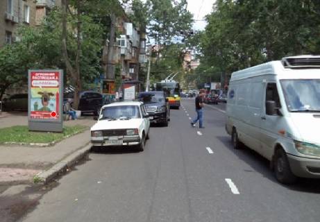 Citylight B in Odessa, 1.8x1.2  Sevcenka prosp.,6/2, uvel. magazin "Zoloti terezi" Photo 1