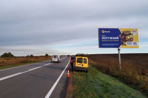 Billboard A in Lviv, 6x3м.  Avtoslah L'viv - Ivano - Frankivs'k, vidimist' na m. Rogatin, m. Ivano - Frankivs'k, meza L'vivs'koi ta Ivano - Frankivs'koi obl., osnovna transportna arteria na Ivano - Frankivs'ku obl., cudova vidimist' Photo 1