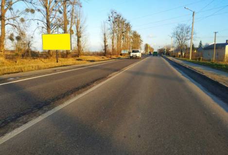 Billboard B in Soposhin, 6x3м.  s. Soposin, viizd z m. Zovkva v napramku m. L'viv, trasa L'viv- Rava-Rus'ka (M-09), porad AZK WOG, pisohidnij perehid svitlofor, zupinka grom. transportu Photo 1