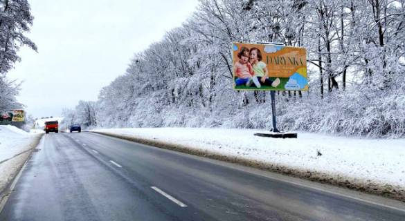 Billboard A in Mykolayiv (Lviv region), 6x3м.  m. Mikolaiv, L'vivs'ka obl., st. L'vivs'ka, central'nij viizd z mista na m. L'viv + zovta vitrozahisna luminescentna ramka, na AZK OKKO Photo 1