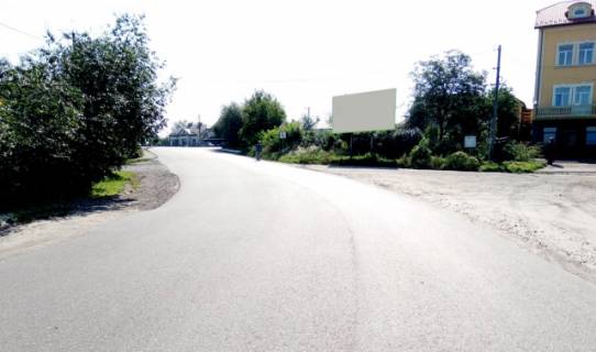 Billboard A in Zhovkva, 6x3м.  m. Zovkva, st. Ravs'ka, 8 ( zupinka marsrutnogo transportu, centr rozvag Kinder Bum, v'izd v centr iz m.Rava-Rus'ka/kordonu) + zovta vitrozahisna luminescentna ramka Photo 1