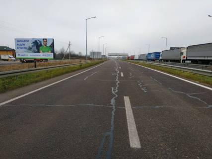 Billboard B in Glinitsi, 6x3м.  Kordon, na resp. Pol'sa, 800 m. do prikordonnogo postu, trasa L'viv - Krakovec' (M-10), cerga vantazivok ne zakrivae oglad borda !!! Photo 1