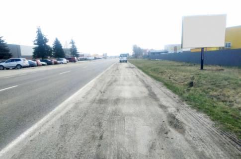 Billboard A in Radekhiv, 4x3м.  m. Radehiv, st. Tranzitna, na centr, porad veliki torgovi centri, trasa L'viv - Luc'k (N-17) na m. L'viv, Kam'anka - Buz'ka, Cervonograd + zovta vitrozahisna luminescentna ramka Photo 1