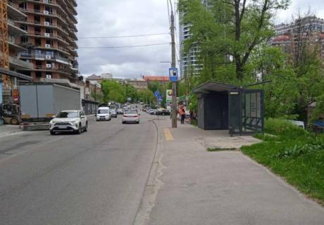 Non-Standard A in Kyiv, 1,15x2,10  Vst. Evgena Konoval'ca, 18 Photo 1