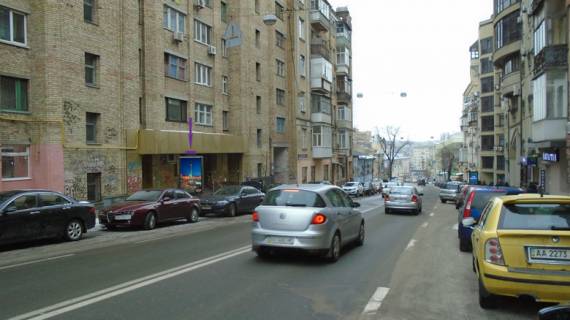 Citylight B in Kyiv, 1,2 X 1,8 м  st. Bul'varno-Kudravs'ka, 41 Photo 1