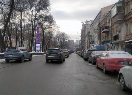 Video Billboard A in Kyiv, 1,27 X 1,86 м  Niznij Val, 19/21 - 390920 Photo 1