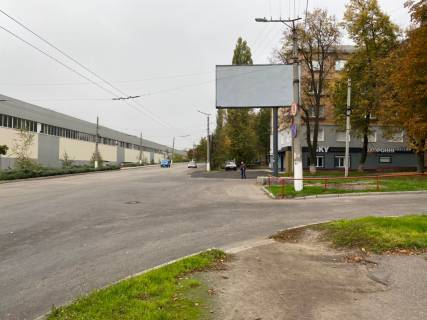 Billboard B in Kropyvnytskyi (Kirovograd) st. Cornovola . Poklejka z vezi. Photo 1