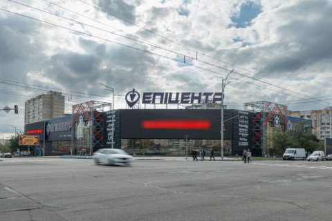 Video Billboard A in Kyiv, 33,6 х 8,6428,8 х 8,64  вул. Оноре де Бальзака, 65/1 (2 екрани) - 588103 Photo 1
