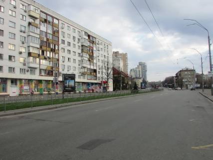 Citylight A in Kyiv, 1.2x1.8  Gen. Almazova (Kutuzova), 16/19 (rozpodiluvac) ruh vid pl. L. Ukrainki Photo 1