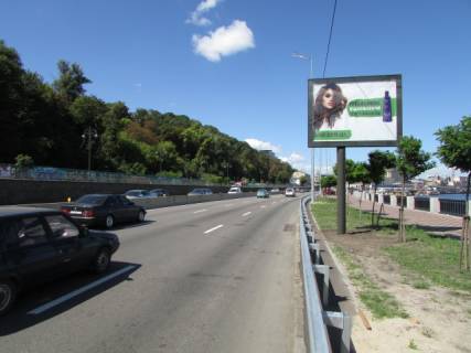 Scrolller, Scroll A in Kyiv, 3.14x2.32  Naberezne sose (4),(pisla 100 metriv vid Parkovogo mostu po hodu do Postovoi plosi) - 196266 Photo 1