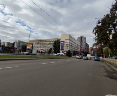Video Billboard A in Kyiv, 1.2x1.8  Generala Almazova (Kutuzova), 16/19 (rozpodiluvac) ruh v bik plosi Lesi Ukrainki - 368848 Photo 1