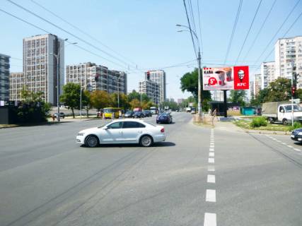 Video Billboard A in Kyiv, 6x3  Pravdi prospekt, 66 universam "Vinogradar" - 489047 Photo 1