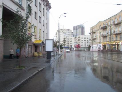 Citylight B in Kyiv, 1.2x1.8  Galic'ka plosa (Peremogi), 2 (bila CIRKu) z'izd z st. Bul'varno-Kudravs'koi do plosi Photo 1