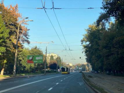 Prismatron, Prism B in Kyiv, 6x3  Кирилівська (Фрунзе), 123 в напрямку руху від центру міста - 556903 Photo 1