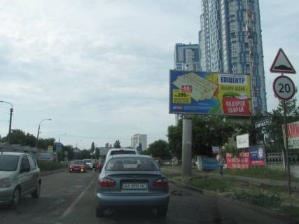 Prismatron, Prism A in Kyiv, 6x3  Evgena Sverstuka (Marini Raskovoi), 21a ruh do prospektu Sobornosti - 298192 Photo 1