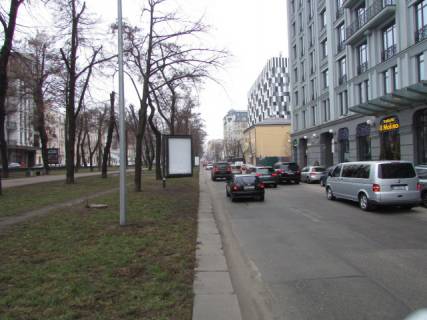 Citylight A in Kyiv, 1.2x1.8  Niznij Val, 60 metriv ruhu vid st. Naberezno-Hresatic'ka, bul'varna castina Photo 1