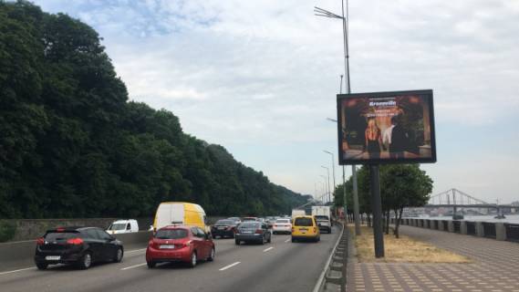 Video Billboard A in Kyiv, 3.14x2.32  Набережне шоссе, (800 метрів до Паркового мосту, рух в напрямку Подолу) - 613218 Photo 1