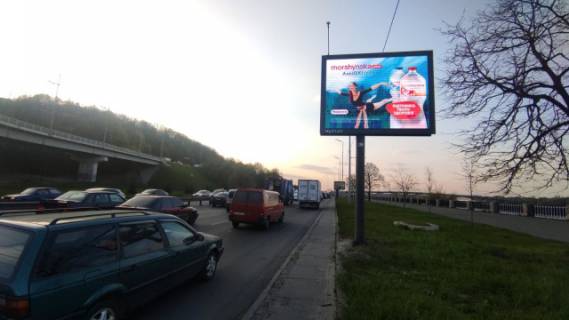 Video Billboard A in Kyiv, 3.14x2.32  Naberezne sose (500m. vid Navodnic'kogo parku) ruh do mostu Metro - 325679 Photo 1