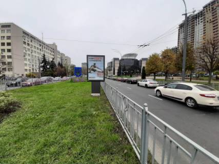 Citylight A in Kyiv, 1.2x1.8  Narodnogo Opolcenna,1 / Sevastopol's'ka plosa, rozpodiluvac  (livij) Photo 1