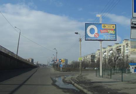 Backlight A in Kyiv, 6x3  Bratislavs'ka, 26 (rinok "Unist'"), ruh  v napramku Troesini Photo 1