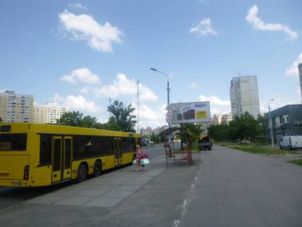 Prismatron, Prism A in Kyiv, 6x3  Onore de Bal'zaka, 42/20 (bila supermarketu "Fora") - 196115 Photo 1