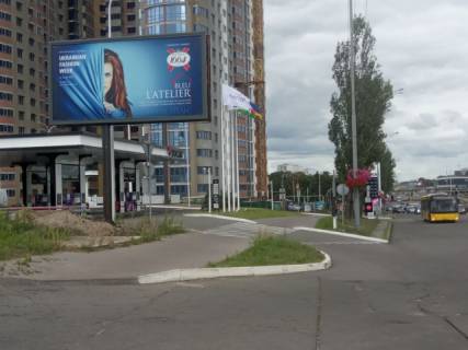 Backlight B in Kyiv, 6x3  Brovars'kij prospekt, 100 metriv ruhu do prospektu Vizvoliteliv  (AZS "SOCAR"), livoruc Photo 1
