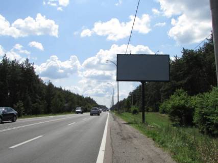 Backlight A in Kiev roads, 6x3  Stolicne sose / Monasins'ka st. ruh iz Kieva Photo 1