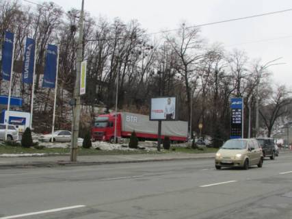 Scrolller, Scroll B in Kyiv, 3.14x2.32  Mihnovs'kogo M. (Druzbi Narodiv) bul-r, 42 (AZS ANP) - 336350 Photo 1