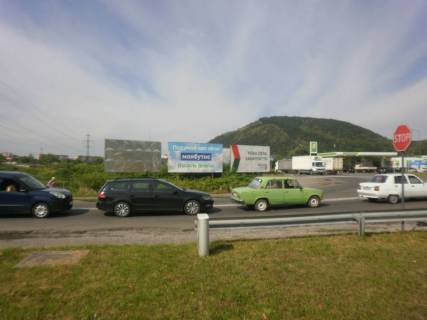 Billboard B in Mukachevo, 3 х 6  Vst. Lavkivs'ka, v`izd v m.Mukacevo Photo 1