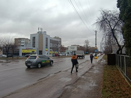 Billboard B in Berdychiv, 3х8  вул. Вінницька, 39, торгівельний комплекс, в центр Photo 1