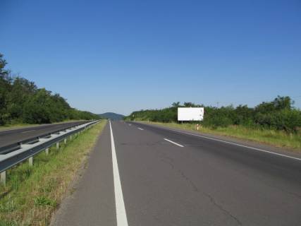 Billboard A in Seredne, 3x6  Avtodoroga "Kiev-Cop", 1000 m ot perehresta  v smt. Seredne Photo 1