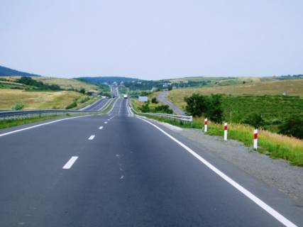 Billboard A in Seredne, 3x6  Avtodoroga "Kiiv-Cop", 1500 m vid povorotu v smt. Seredne Photo 1