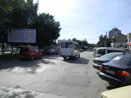 Billboard A in Kam'yanets-Podilsky, 3х6  rajon perehresta prospekt Grusevs'kogo-st.Knaziv Koriatoviciv Photo 1