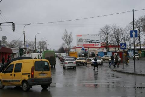 Billboard A in Kam'yanets-Podilsky, 3х6  perehresta st.Kn. Koriatoviciv ta st. Persotravneva (v'izd na avtovokzal) Photo 1