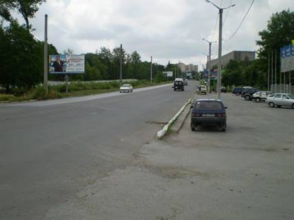 Billboard B in Kam'yanets-Podilsky, 3х6  Hmel'nic'ke sose navproti avtosalonu "Smotric-avto" Photo 1