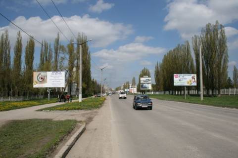 Billboard B in Kam'yanets-Podilsky, 3х6  Hmel'nic'ke sose bila avtostoanki KEMZ Photo 1