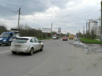 Billboard B in Bukovel Ivasuka-Parkova, napramok ruhu zi storoni st.Tismenec'ka (AZS UkrTatNafta, restoran Legenda) v storonu st.Miru, Mikolajcuka (supermarketi Arsen, Epicentr) Photo 1