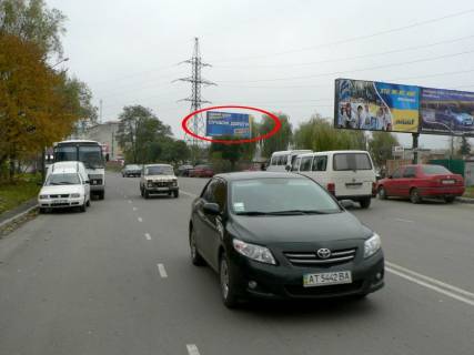 Billboard A in Bukovel Dovzenka (Mazepi supermarketi Veles, Comfy) AZS TNK, avtorinok, L'odova Arena, AZS WOG, napramok ruhu vid st. Mazepi (Naberezna) v napramku Konoval'ca (AZS OKKO, supermarket VelMart) Photo 1