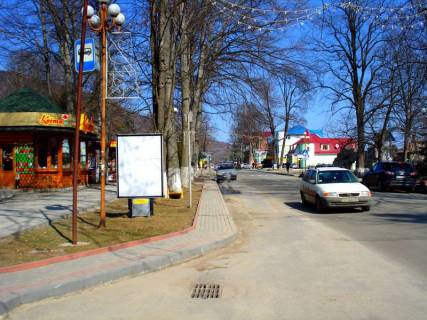 Citylight B in Yaremche, 1,2x1,8  Trasa N-09 Mukacevo-L'viv, Svobodi, TK Aremce, muzej, napramok ruhu na Ivano-Frankivs'k Photo 1