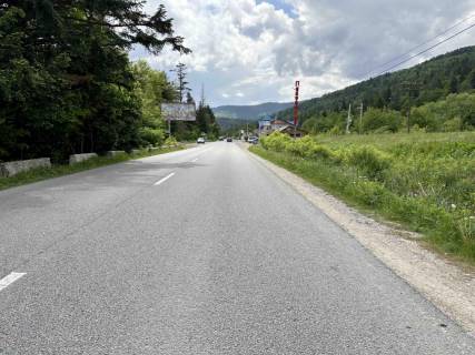 Billboard B in Mykulychyn, 3x6  Trasa N-09 Mukacevo-L'viv, koliba Gostinna Hata, 200 m pered gazovou zapravkou Kalan, 500 m pered AZS UkrNafta, brovarna Karpats'ke, napramok ruhu na Bukovel' Photo 1