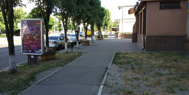 Citylight A in Kremenchuk, 1,2х1,8  st. Pobedy, v rajone d. No 1 vozle "Dom kofe" v storonu universiteta Photo 1