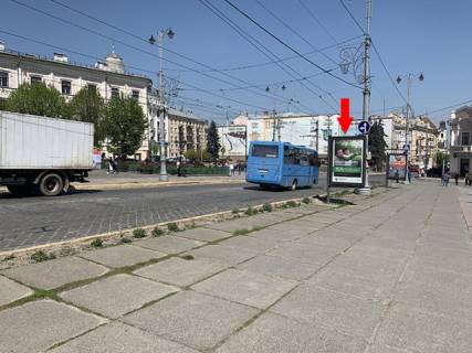 Citylight B in Chernivtsi Central'naa pl. - mesto No2, NBU Photo 1