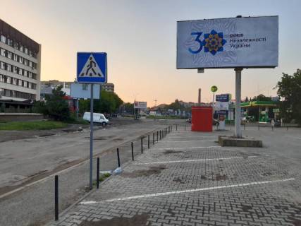 Billboard A in Chernivtsi, 6 х 3  prospekt Nezaleznosti,  bila TC "Prospekt" bud.96 Photo 1