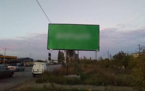 Billboard A in Krivy Rig b-r Vecirnij, 33 .ob'izdna doroga, viizd z stoanki TC "Sil'po". Napramok ruhu do TC "Sonacna galerea" Velikij trafik ruhu transportu.Najbil'si TC Sil'po, Sport Lajf, Fokstrot, Vol'ksvagen.Leokeramika. Photo 1