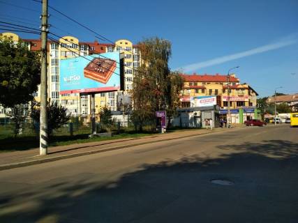Billboard A in Colomia вул. Гетьмана Івана Мазепи (біля стадіону ЗОШ №8) / напрям на Чернівці Photo 1