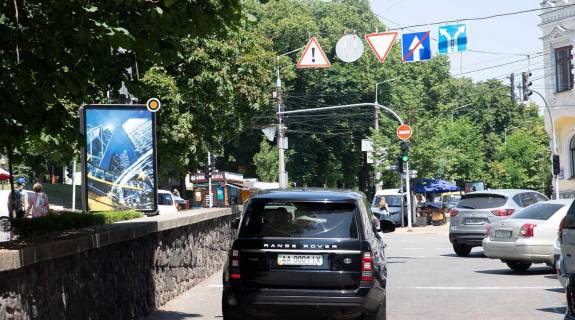 Citylight A in Kyiv, Сітілайт 1.2х1.8  Antonovica st. rozdil'nik Photo 1