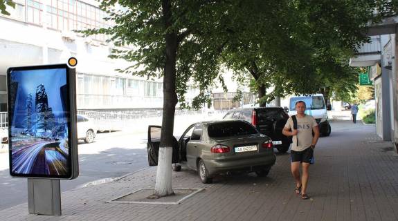 Citylight B in Kyiv, Сітілайт 1.2х1.8  Knaziv Ostroz'kih (Moskovs'ka) st. 15 Photo 1