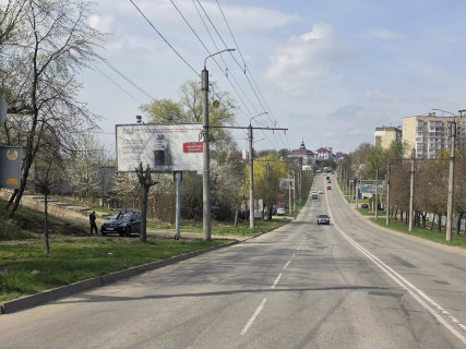 Billboard B in Chernivtsi, Щит 3x6  Героїв Майдану вул., в напрямку до Комарова вул. Photo 1